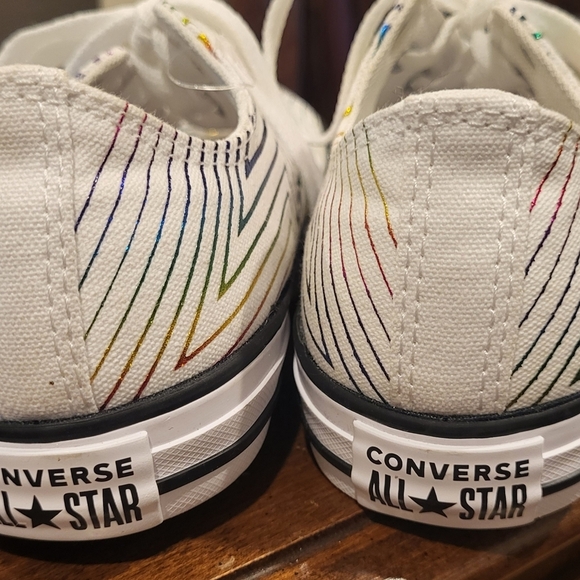 Converse Chuck Taylor All Star Ox "All Of The Stars" Rainbow Womens Sz 6 White - Picture 7 of 8